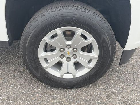 Used 2022 Chevrolet Colorado LT w/ LT Convenience Package AWD/4WD image 11