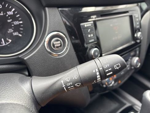 Used 2022 Nissan Rogue Sport SV image 20