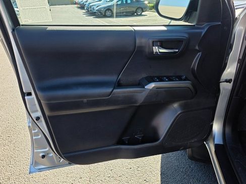 Used 2023 Toyota Tacoma TRD Sport image 22