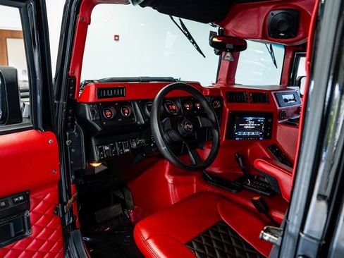 Used 2002 HUMMER H1 4-Door Wagon image 29