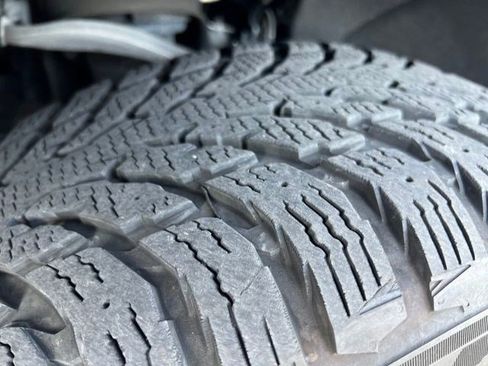 Certified 2024 GMC Yukon XL SLT w/ SLT Luxury Package image 27