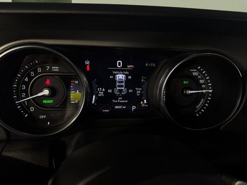 Used 2023 Jeep Wrangler Unlimited Rubicon 4xe w/ Cold Weather Group AWD/4WD image 19
