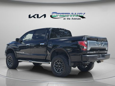 Used 2020 Nissan Titan Platinum Reserve w/ Moonroof Package AWD/4WD image 5