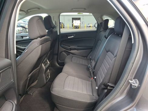 Used 2021 Ford Edge SE AWD/4WD image 11
