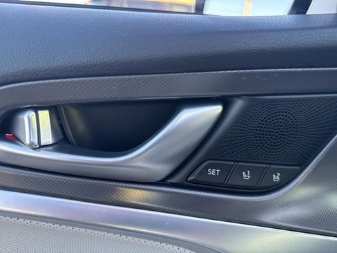 Used 2025 Genesis G70 3.3T Advanced image 13