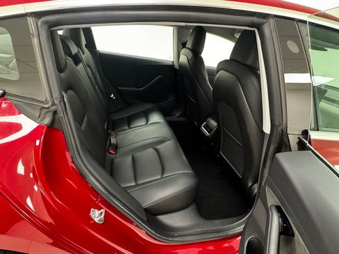 Used 2019 Tesla Model 3 image 16