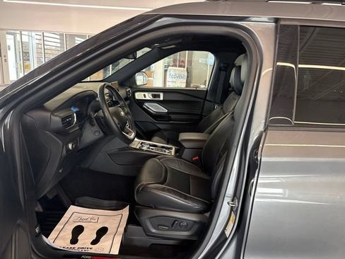 Used 2021 Ford Explorer ST w/ Equipment Group 401A AWD/4WD image 30