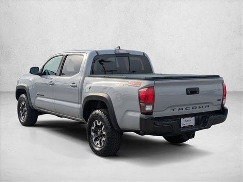 Used 2019 Toyota Tacoma TRD Off-Road image 8