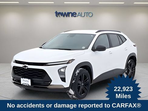 Used 2024 Chevrolet Trax ACTIV w/ Driver Confidence Package FWD image 1
