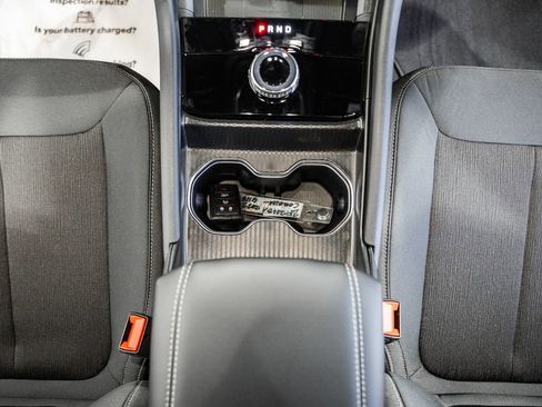 New 2025 Jeep Grand Cherokee image 24