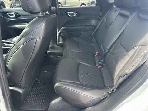 New 2026 Jeep Compass Latitude image 21