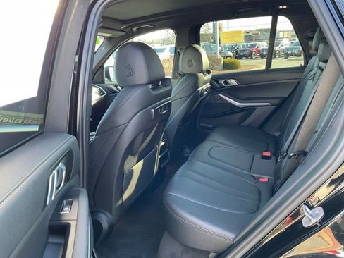 Used 2022 BMW X5 xDrive40i w/ Parking Assistance Package image 13
