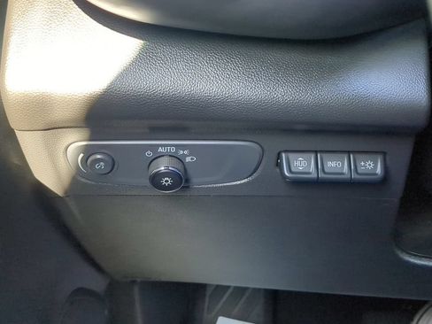 Used 2022 Buick Envision Avenir w/ Technology Package II FWD image 22