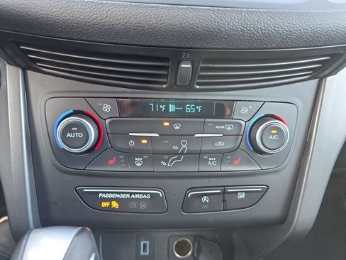 Used 2019 Ford Escape SEL image 24