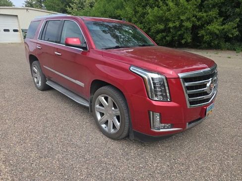Used 2015 Cadillac Escalade Luxury AWD/4WD image 19