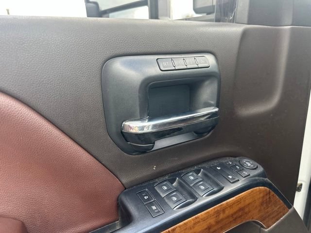 Used 2019 Chevrolet Silverado 2500 High Country AWD/4WD image 19