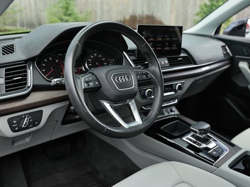 Used 2023 Audi Q5 2.0T Premium w/ Convenience Package AWD/4WD image 18
