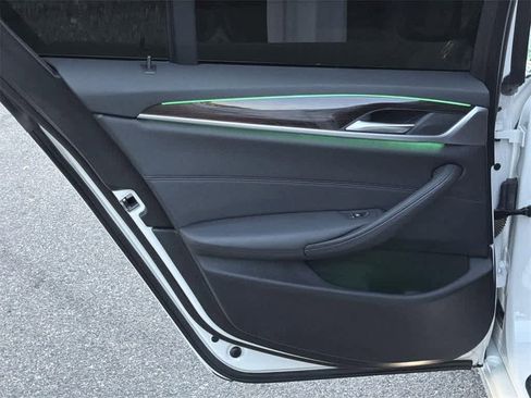 Used 2020 BMW 530i image 27