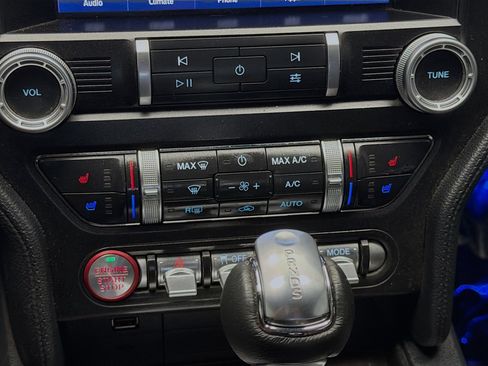 Used 2021 Ford Mustang Premium image 10