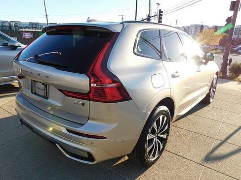 Certified 2025 Volvo XC60 B5 Plus image 6