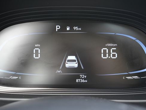 Certified 2023 Hyundai Venue SEL FWD image 26