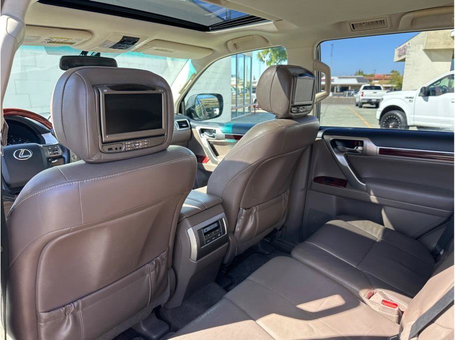 Used 2011 Lexus GX 460 w/ Convenience Pkg AWD/4WD image 27