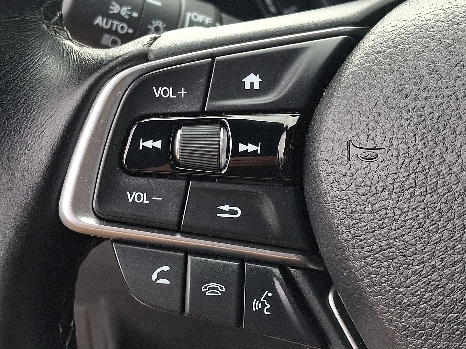 Used 2018 Honda Accord Sport image 19