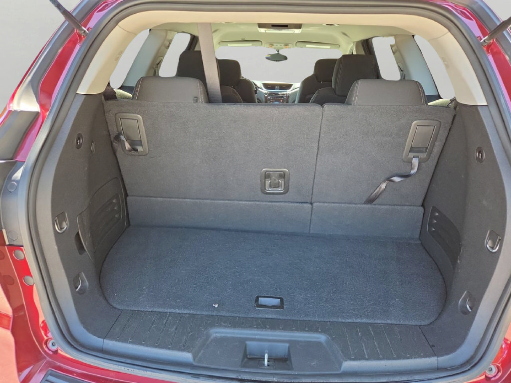 Used 2015 Chevrolet Traverse LT w/ Traveler's Package FWD image 7