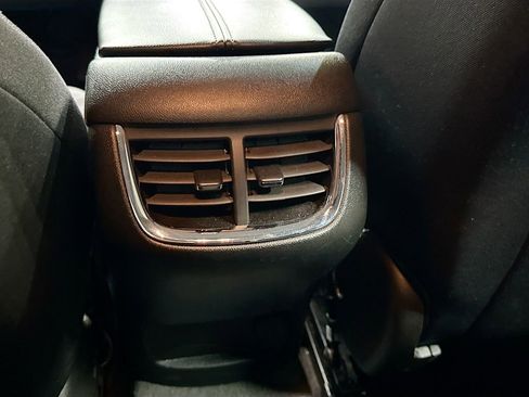 Used 2024 Chevrolet Malibu LT image 24