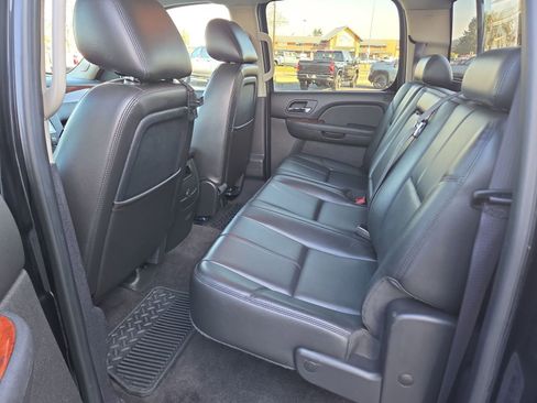 Used 2011 Chevrolet Silverado 1500 LTZ w/ Max Trailering Pack image 19