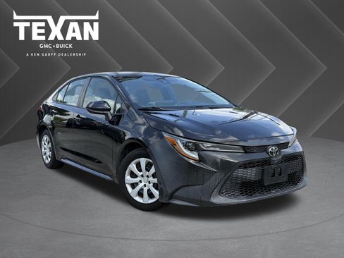 Used 2020 Toyota Corolla LE image 1