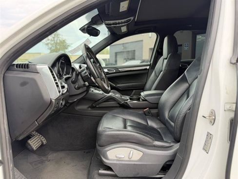Used 2016 Porsche Cayenne S AWD/4WD image 11