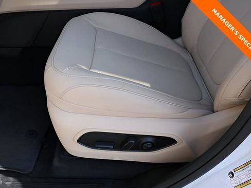 New 2025 Jeep Grand Cherokee Limited w/ Luxury Tech Group II image 13