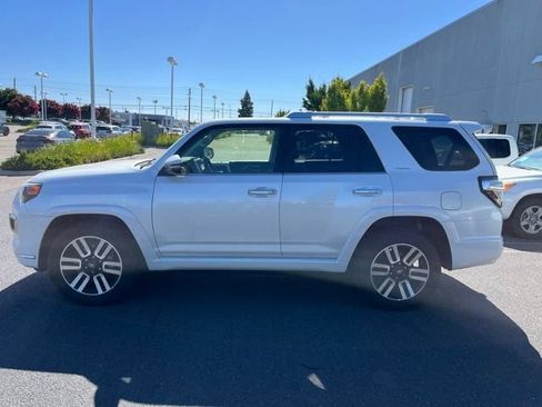 Used 2024 Toyota 4Runner Limited AWD/4WD image 6