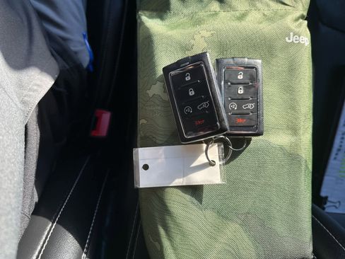 Used 2021 Jeep Grand Cherokee L Limited image 26