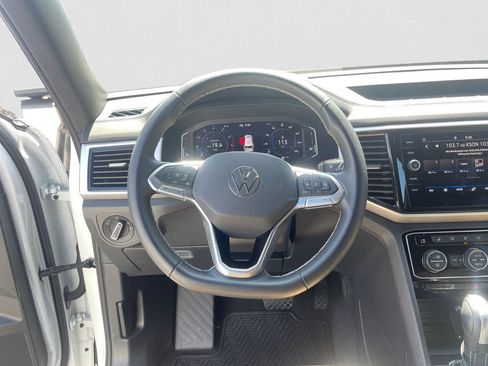 Certified 2023 Volkswagen Atlas Cross Sport SE FWD image 12