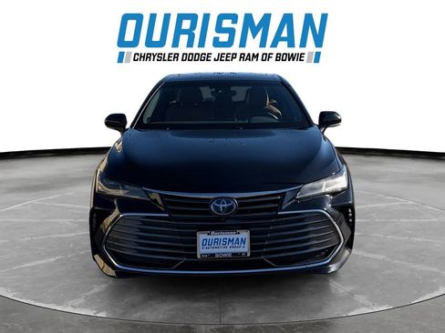 Used 2020 Toyota Avalon Limited image 8