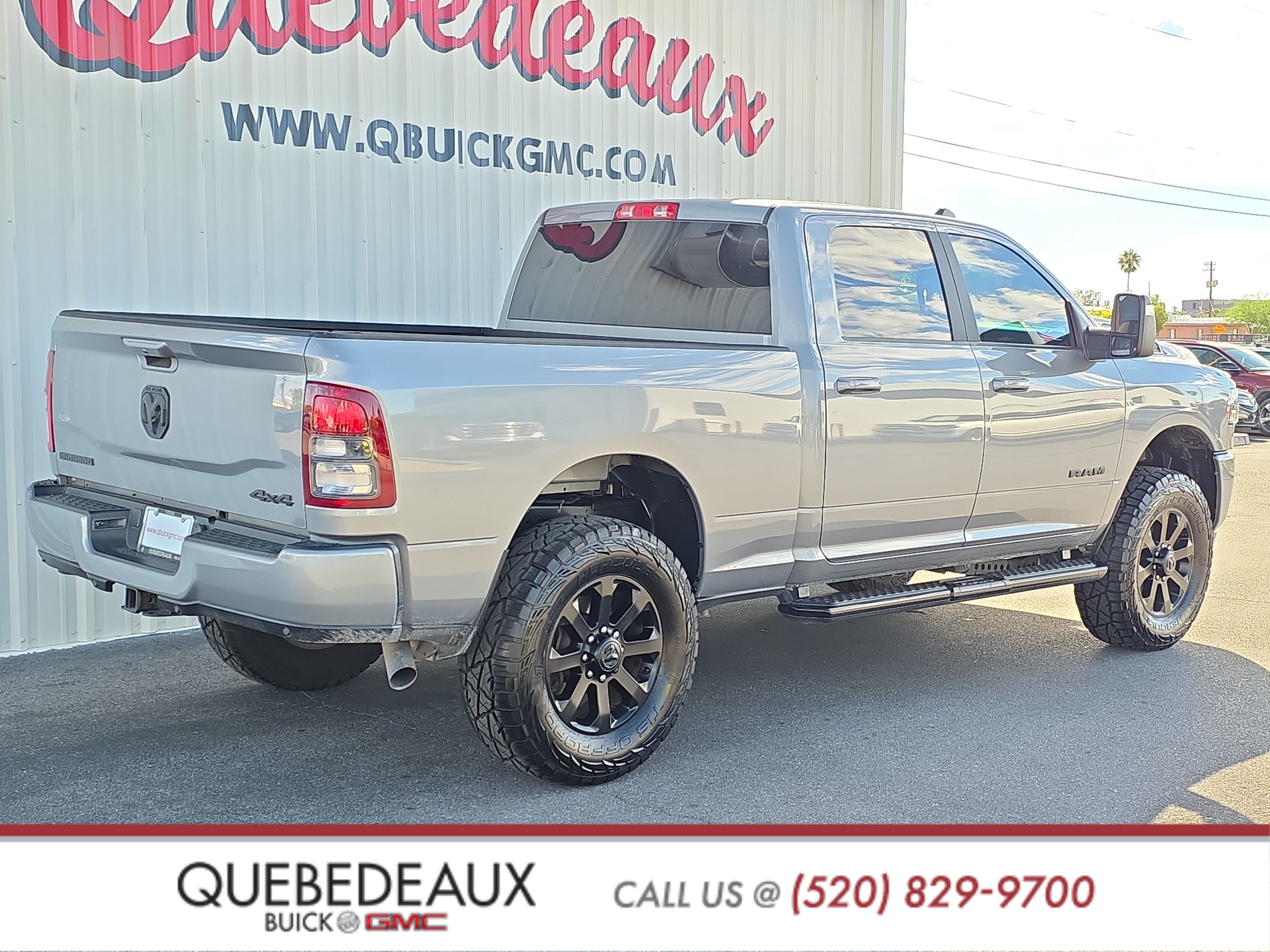 Used 2024 RAM 2500 Big Horn w/ Night Edition AWD/4WD image 8