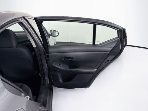 Used 2025 Nissan Sentra S FWD image 29