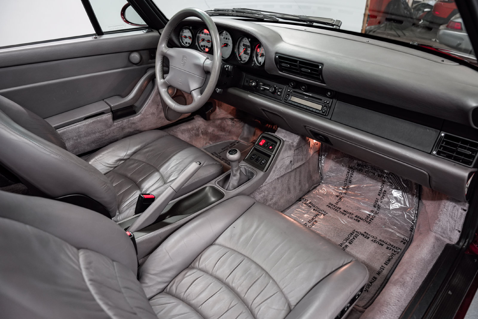 Used 1997 Porsche 911 Carrera RWD image 29