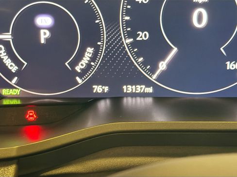 Used 2024 MAZDA CX-90 Plug-In Hybrid w/ Preferred AWD/4WD image 19