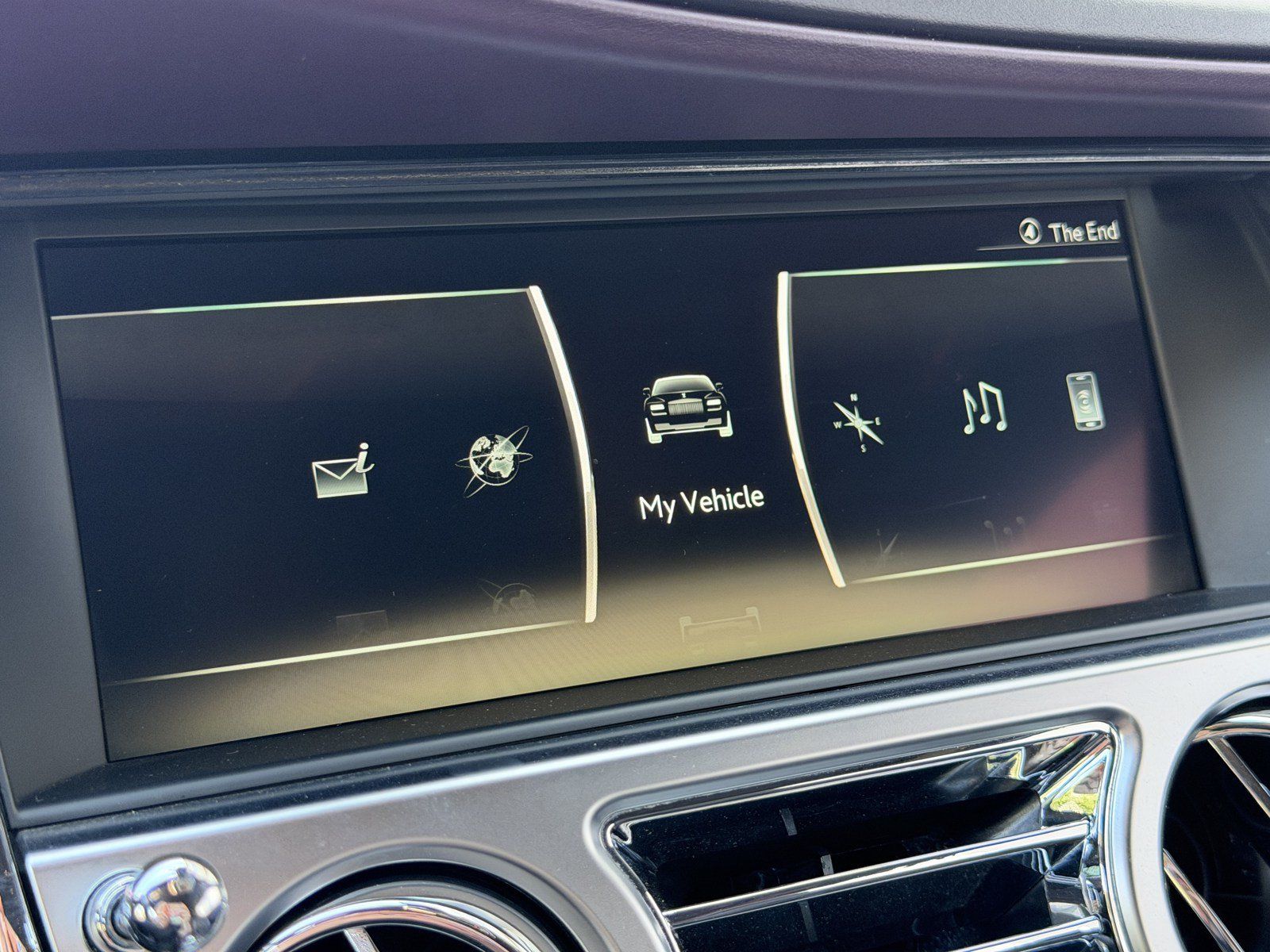 Used 2018 Rolls-Royce Wraith RWD image 26