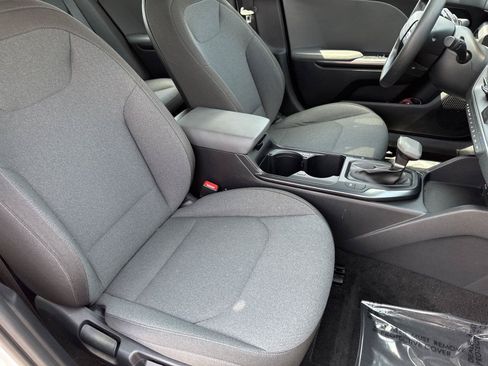 Used 2025 Kia K4 FWD image 34