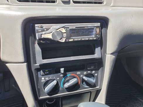 Used 1997 Toyota Camry LE image 21