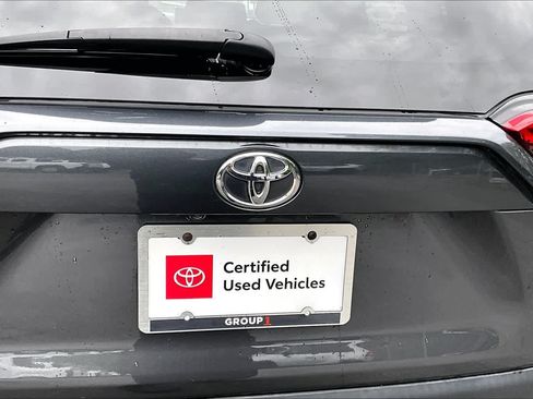 Certified 2023 Toyota RAV4 LE FWD image 31