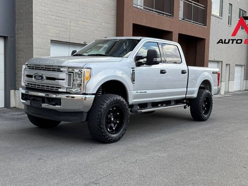Used 2017 Ford F250 XLT AWD/4WD image 1