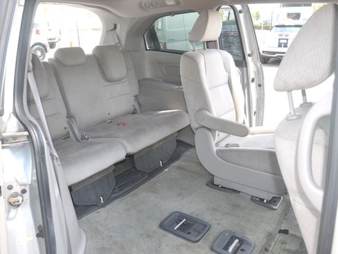 Used 2014 Honda Odyssey LX image 20