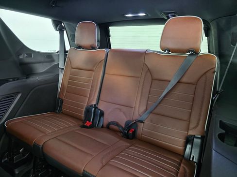 Used 2024 GMC Yukon Denali Ultimate AWD/4WD image 17
