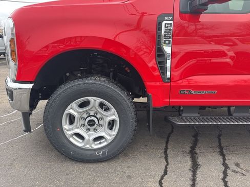 New 2026 Ford F250 XLT w/ FX4 Off-Road Package AWD/4WD image 10