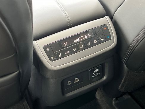 New 2025 Nissan Pathfinder Platinum w/ Cargo Package image 15